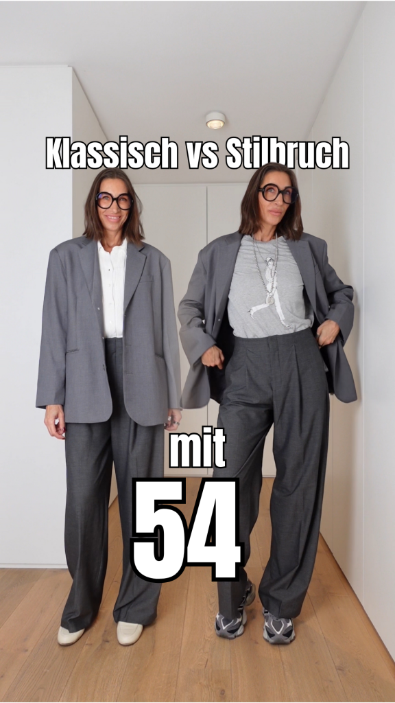 Swaantje Taube zeigt Stilbruch Styling mit grauem Anzug und Sneakern