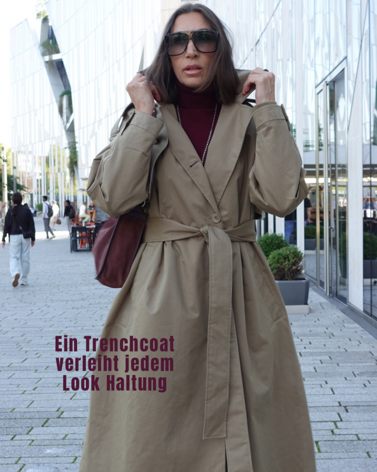 Detailaufnahme Trenchcoat Dark Sand – moderner Klassiker, tragbar bei jedem Wetter.
