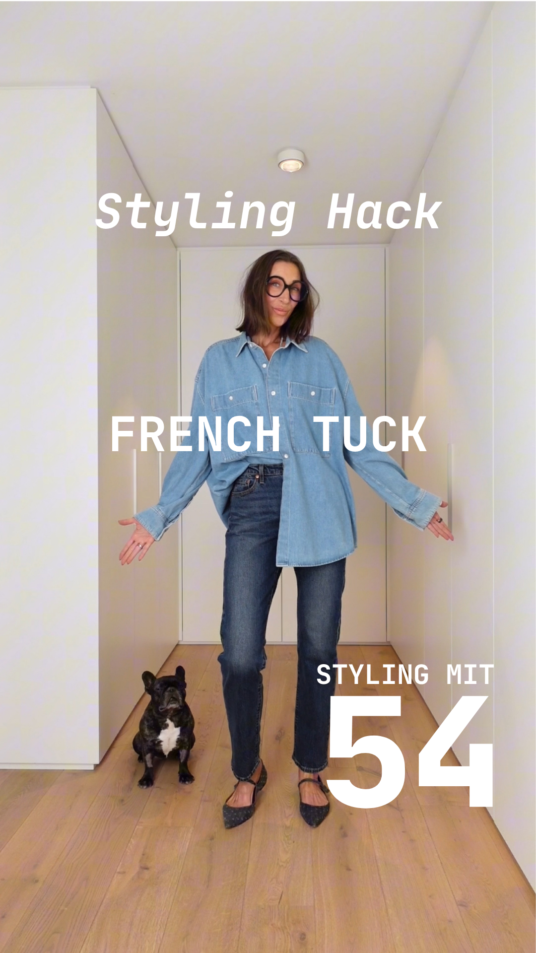 French Tuck Schritt für Schritt: Swaantje zeigt Half und Full French Tuck an Jeanshemd und Jeans